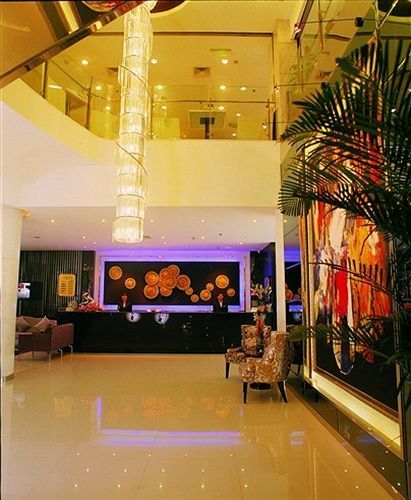 Radiance Hotel Shanghai Esterno foto
