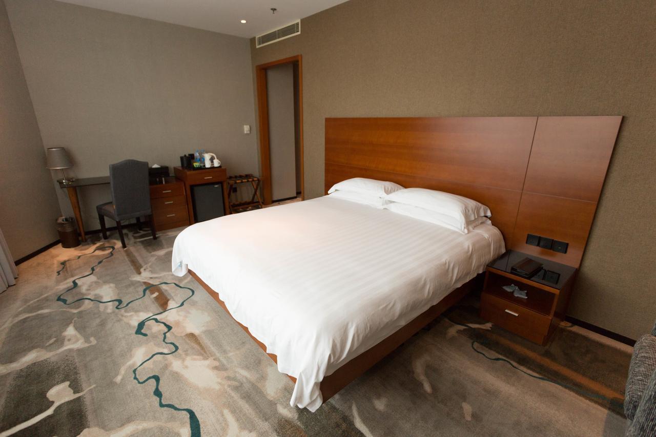 Radiance Hotel Shanghai Esterno foto