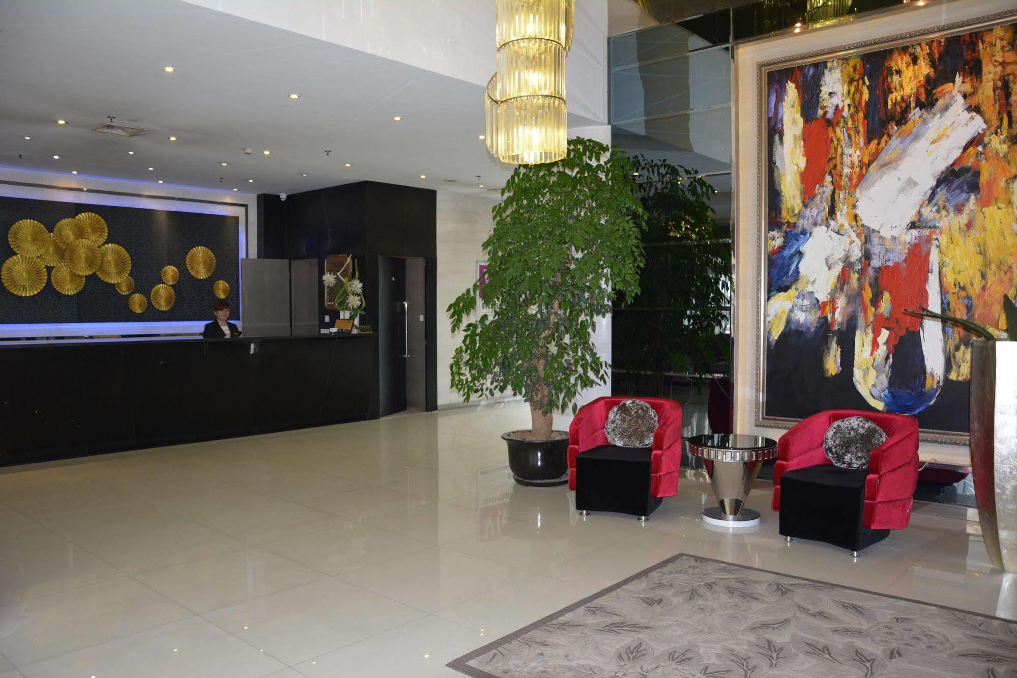 Radiance Hotel Shanghai Esterno foto