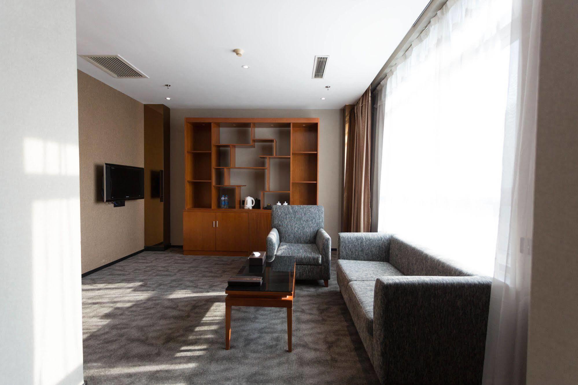 Radiance Hotel Shanghai Esterno foto