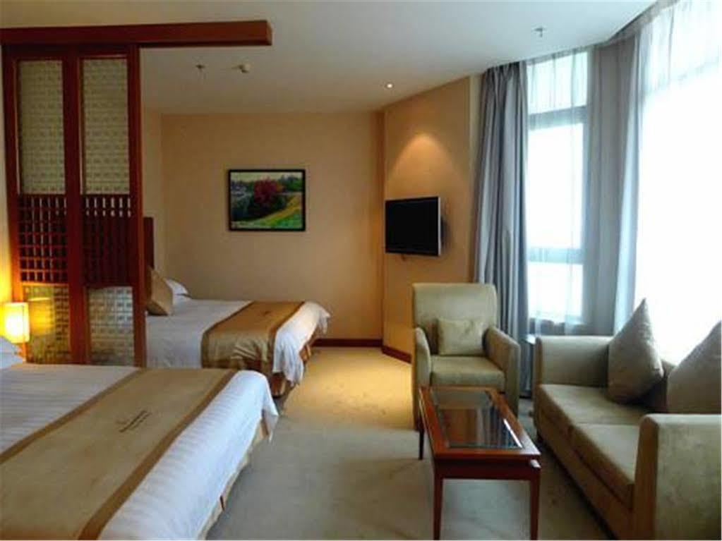 Radiance Hotel Shanghai Esterno foto